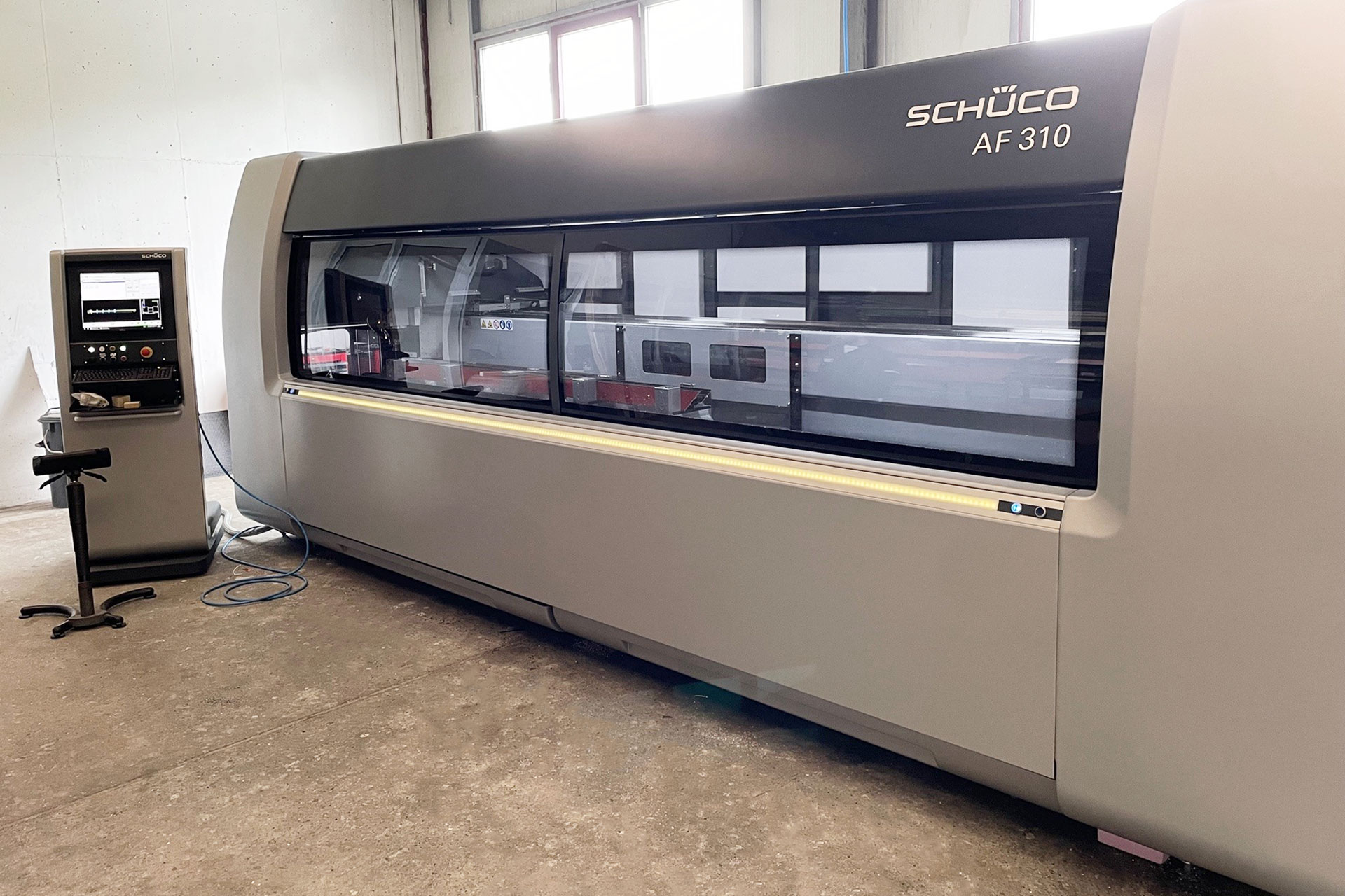 Moderne Schüco Maschine